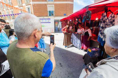 El barrio de San Pedro de la Fuente acoge este fin de semana su mercado medieval.