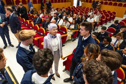 La primera promoción de estudiantes del Grado de Piloto Comercial de la UBU están listos para comandar un avión de pasajeros o mercancías.