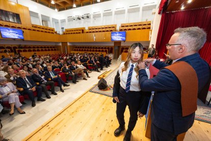La primera promoción de estudiantes del Grado de Piloto Comercial de la UBU están listos para comandar un avión de pasajeros o mercancías.