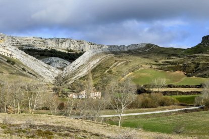 Cara sur de la peña Ulaña. NICOLÁS GALLEGO.