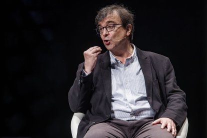 Javier Cercas, durante la conversación en torno a 'El loco de Dios en el fin del mundo'.