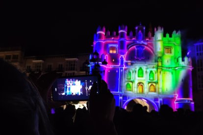 Videomapping en el Arco de Santa María. V.M.
