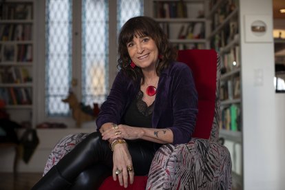 Rosa Montero presenta en la Feria del Libro de Burgos 'Animales difíciles'.