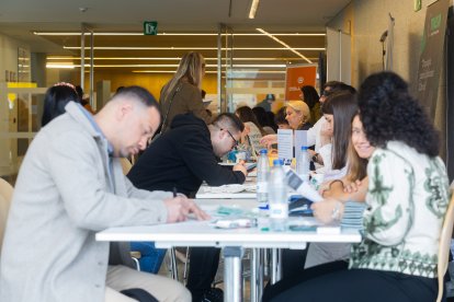 Más de 90 empresas participaron en la Feria de Empleo ofreciendo un millar de puestos de trabajo.