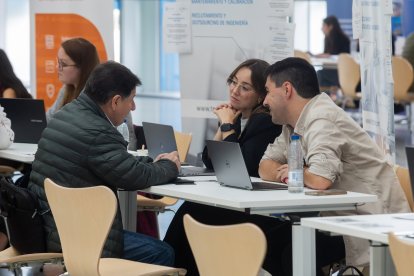 Más de 90 empresas participaron en la Feria de Empleo ofreciendo un millar de puestos de trabajo.
