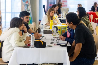 Más de 90 empresas participaron en la Feria de Empleo ofreciendo un millar de puestos de trabajo.