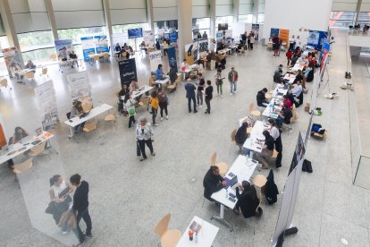 Más de 90 empresas participaron en la Feria de Empleo ofreciendo un millar de puestos de trabajo.