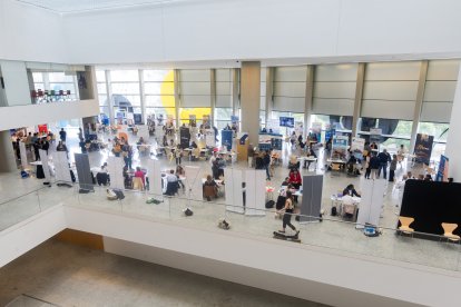 Más de 90 empresas participaron en la Feria de Empleo ofreciendo un millar de puestos de trabajo.