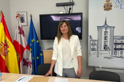 Belén Esteban es la responsable política de la adjudicación de las piscinas municipales de Aranda