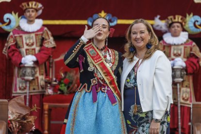 Instante del acto de proclamación de las reinas y damas 2025.
