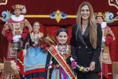 Instante del acto de proclamación de las reinas y damas 2025.