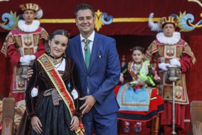 Instante del acto de proclamación de las reinas y damas 2025.