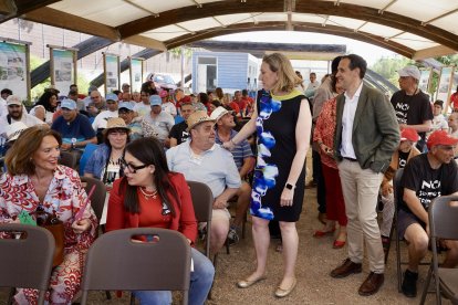 La vicepresidenta de la Junta de Castilla y León y consejera de Familia e Igualdad de Oportunidades, Isabel Blanco, inaugura el XIV Encuentro de Personas con Discapacidad.