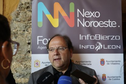 El alcalde de La Bañeza (León), Javier Carrera, durante la celebración del Foro Nexo Noroeste organizado por infobierzo
