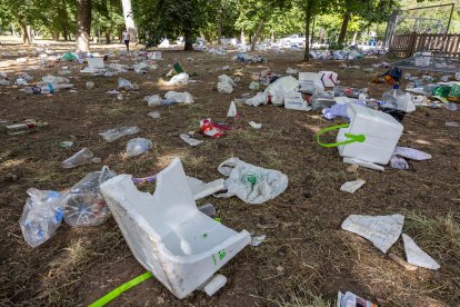 Limpieza del paseo de La Quinta después del Curpillos.