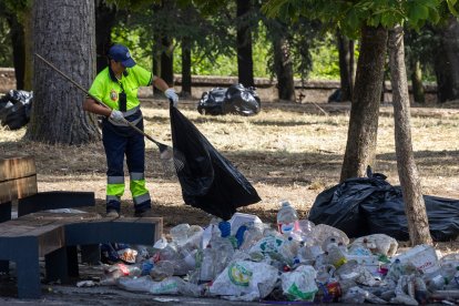 Limpieza del paseo de La Quinta después del Curpillos.