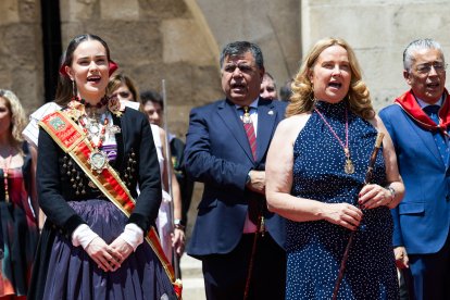 Imagen del canto del Himno a Burgos.