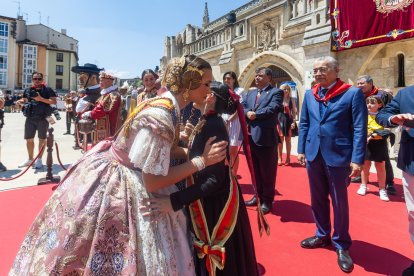 Imagen del canto del Himno a Burgos.
