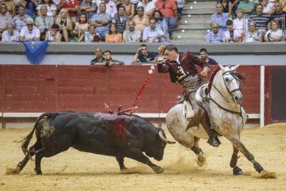 Imagen de la corrida de rejones.