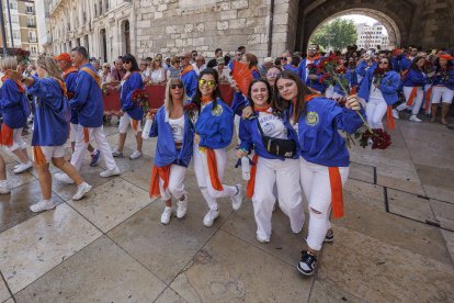 Instante de la Ofrenda Floral 2025.
