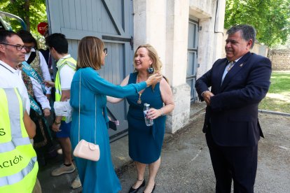El Ayuntamiento celebra la tradicional recepción en el Palacio de la Isla.