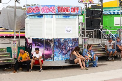 Imágenes de una feria cerrada en forma de protesta para no volver a la calle Laredo el próximo año.