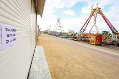 Imágenes de una feria cerrada en forma de protesta para no volver a la calle Laredo el próximo año.