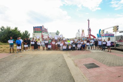 Imágenes de una feria cerrada en forma de protesta para no volver a la calle Laredo el próximo año.