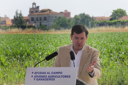 El presidente de la Junta de Castilla y León, Alfonso Fernández Mañueco, presenta medidas de apoyo al sector agrario de la Comunidad
