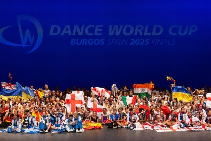 Imagen de los participantes este lunes en la Dance World Cup en Burgos.