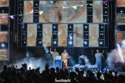 Fin de fiesta de Santillaland 2024 con Comtessa de postre DJ.
