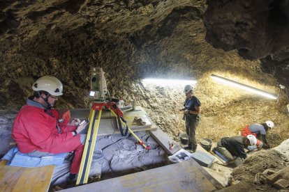 Excavación en el yacimiento de Mirador.