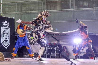 Imagen de la inauguración del Festival de Folclore.
