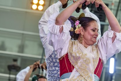 Imagen de la inauguración del Festival de Folclore.