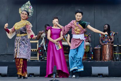 Imagen de la inauguración del Festival de Folclore.