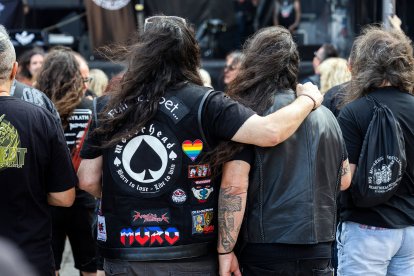 Amor por el heavy metal, descripción gráfica.