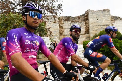 Koyama y Bouglas, dos de los sprinters morados en la carrera china.