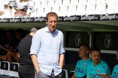 Imagen del partido entre el Burgos CF y el Valladolid.