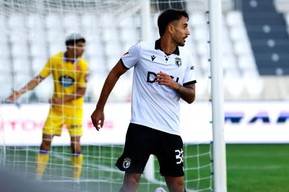 Imagen del partido entre el Burgos CF y el Valladolid.
