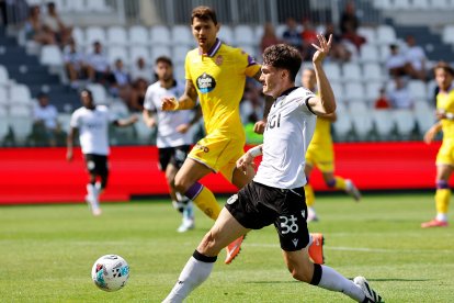 Imagen del partido entre el Burgos CF y el Valladolid.