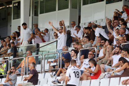 Imagen del partido entre el Burgos CF y el Valladolid.