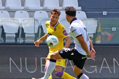 Imagen del partido entre el Burgos CF y el Valladolid.