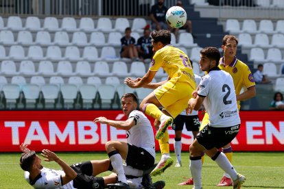 Imagen del partido entre el Burgos CF y el Valladolid.