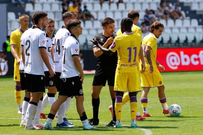 Imagen del partido entre el Burgos CF y el Valladolid.