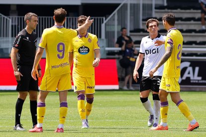 Imagen del partido entre el Burgos CF y el Valladolid.