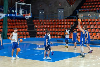 Imagen del primer entrenamiento del San Pablo Burgos.