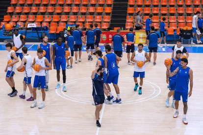 Imagen del primer entrenamiento del San Pablo Burgos.