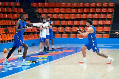 Imagen del primer entrenamiento del San Pablo Burgos.