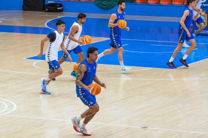 Imagen del primer entrenamiento del San Pablo Burgos.