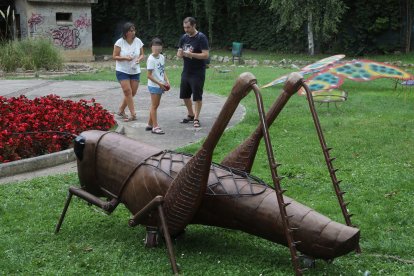 Arte al aire libre en la Huerta Guadián durante las fiestas de San Antolín de Palencia organizado por el grupo Muriel reune a 44 artistas de España y Francia